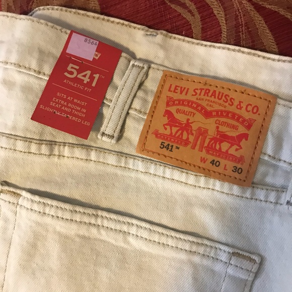 SOLD-6 Pairs of Men’s Levi’s for the Denim Lovers - Picture 3 of 8